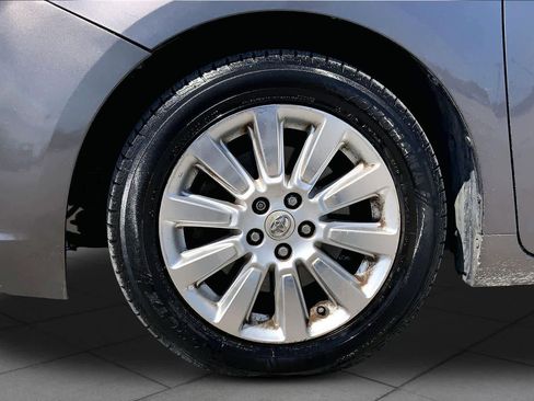 Used 2011 Toyota Sienna Limited w/ Premium Pkg FWD image 10