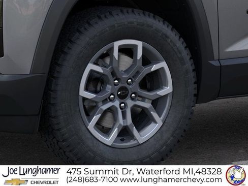 New 2026 Chevrolet Equinox ACTIV w/ Convenience Package III FWD image 9