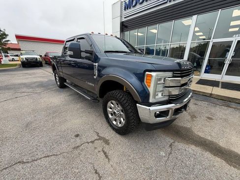 Used 2017 Ford F250 Lariat w/ Lariat Ultimate Package AWD/4WD image 2