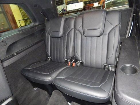 Used 2019 Mercedes-Benz GLS 450 4MATIC image 18