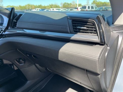Certified 2024 Honda Odyssey Elite image 33