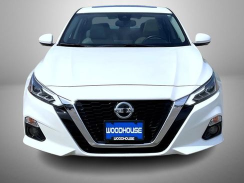Used 2021 Nissan Altima 2.5 Platinum AWD/4WD image 2