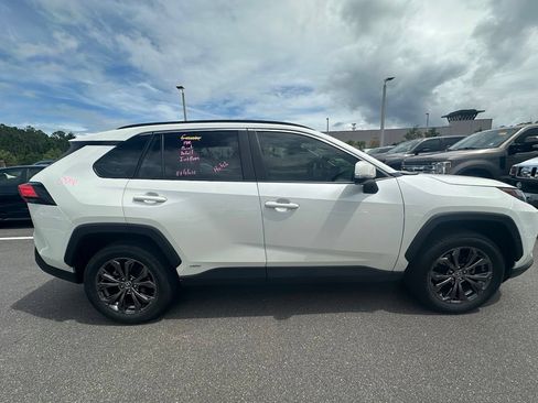 Used 2022 Toyota RAV4 XLE Premium AWD/4WD image 2