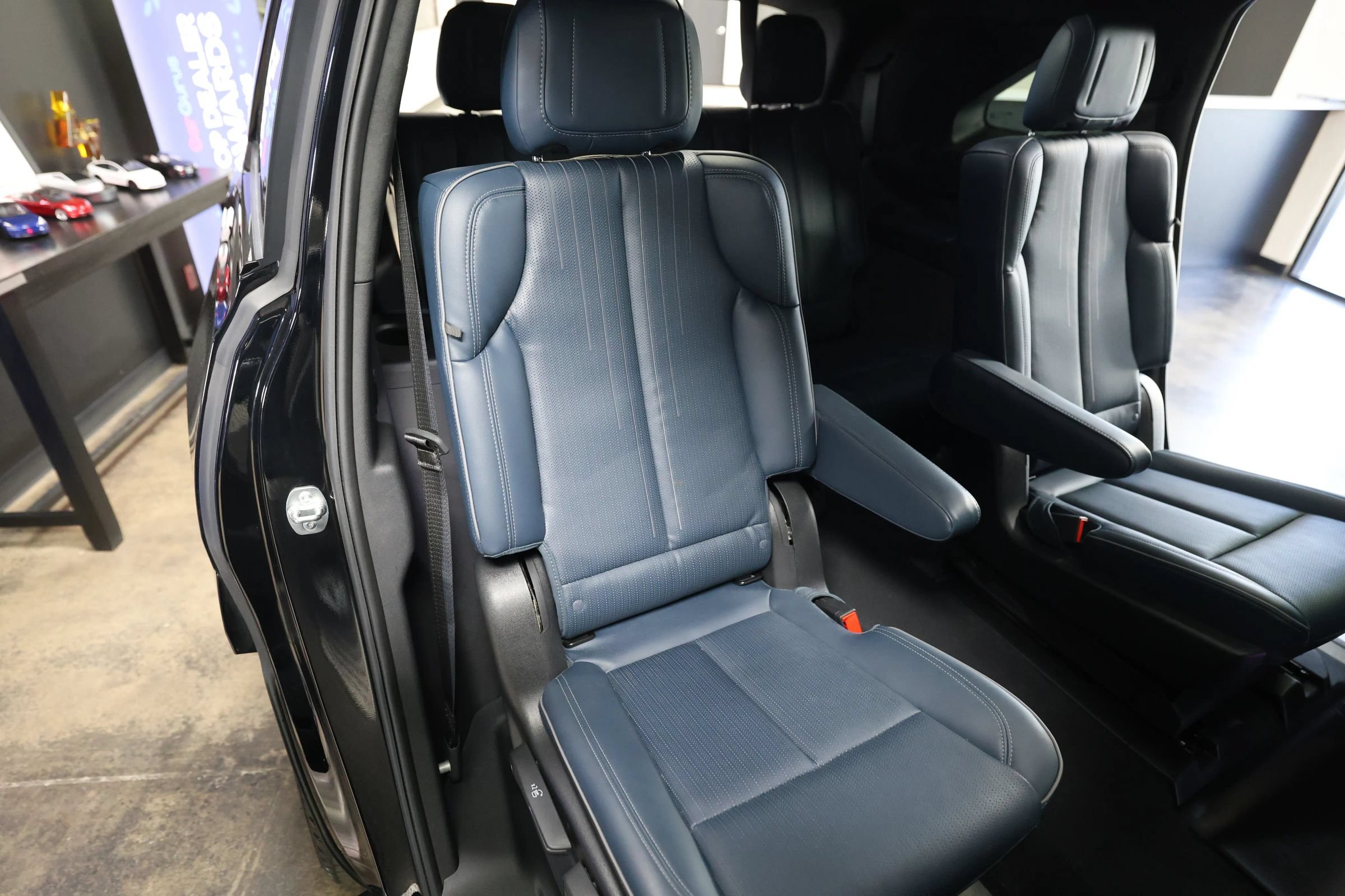 Used 2025 Cadillac Escalade IQ Sport 2 AWD/4WD image 58