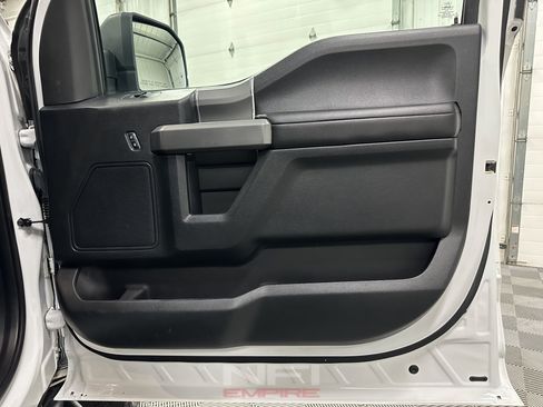 Used 2016 Ford F150 XLT w/ Equipment Group 302A Luxury AWD/4WD image 45