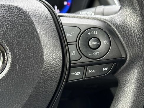 Used 2022 Toyota Corolla LE FWD image 23