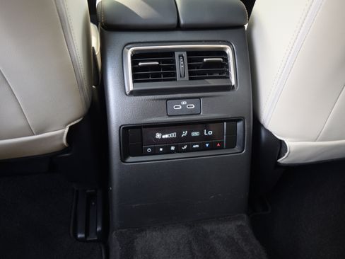 Used 2025 MAZDA CX-70 Plug-In Hybrid w/ Premium Pkg image 18