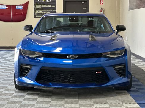 Used 2018 Chevrolet Camaro SS image 9