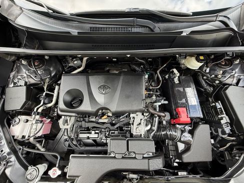 Used 2020 Toyota RAV4 XLE FWD image 9