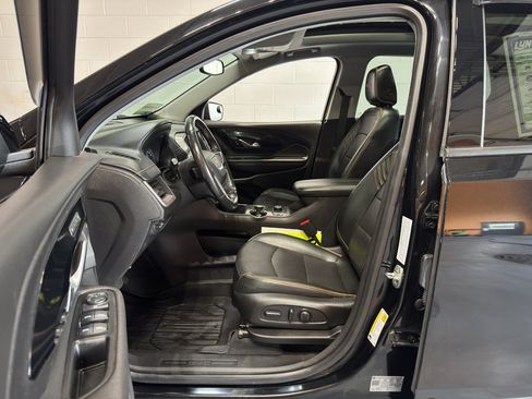 Used 2022 GMC Terrain AT4 AWD/4WD image 15
