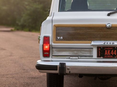 Used 1989 Jeep Grand Wagoneer AWD/4WD image 67