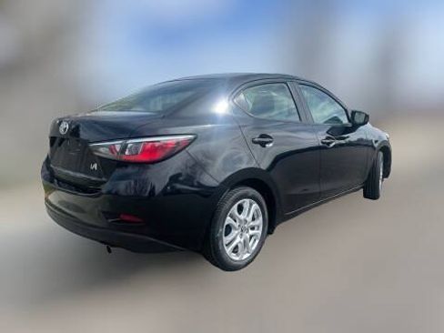 Used 2018 Toyota Yaris iA FWD image 5