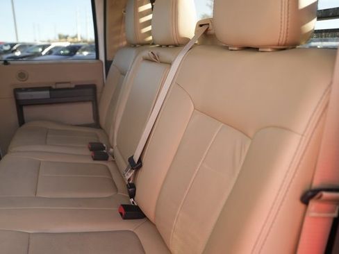 Used 2011 Ford F250 Lariat w/ Lariat Interior Pkg image 13
