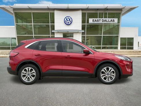 Used 2022 Ford Escape SEL FWD image 3