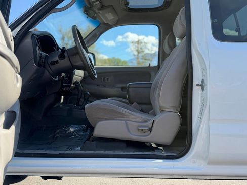 Used 2003 Toyota Tacoma 4x4 Xtracab V6 image 42