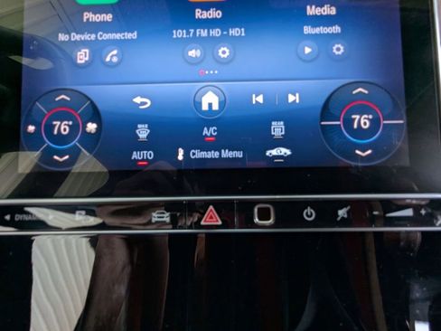 Used 2025 Mercedes-Benz C 300 4MATIC Sedan image 11