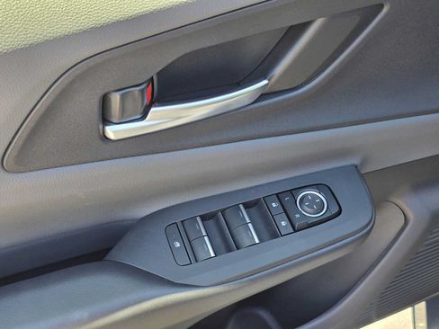 Certified 2026 Toyota Prius XLE FWD image 22