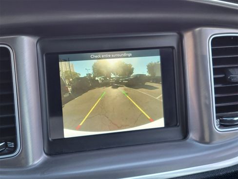 Used 2022 Dodge Charger SXT image 10