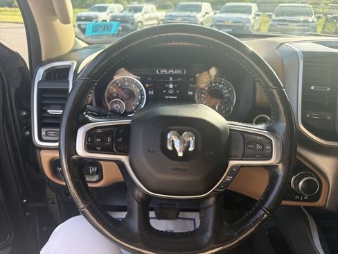 Used 2020 RAM 1500 Big Horn AWD/4WD image 11