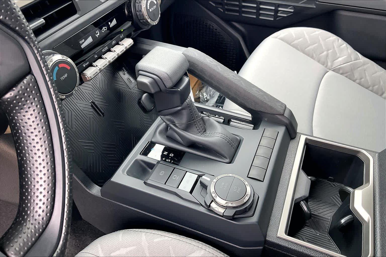 Certified 2026 Toyota Tacoma SR5 AWD/4WD image 7