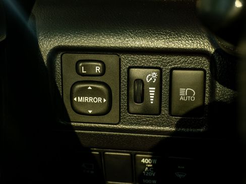Used 2023 Toyota 4Runner TRD Off-Road Premium w/ Off Road Premium Plus Package AWD/4WD image 29