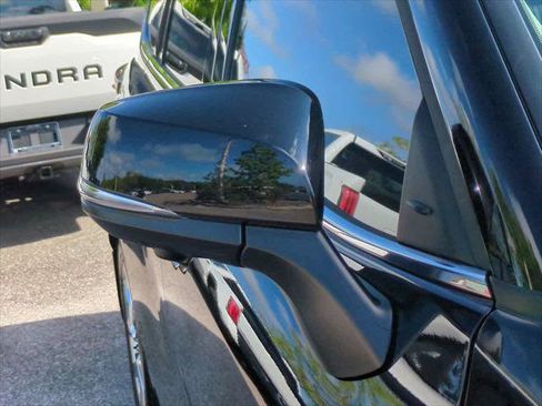 Certified 2026 Toyota Highlander Limited AWD/4WD image 12