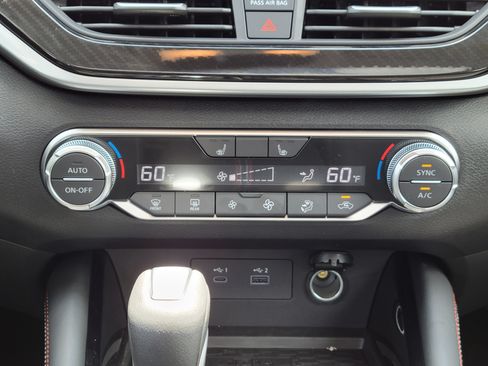 New 2025 Nissan Altima 2.5 SR w/ SR Premium Package FWD image 19