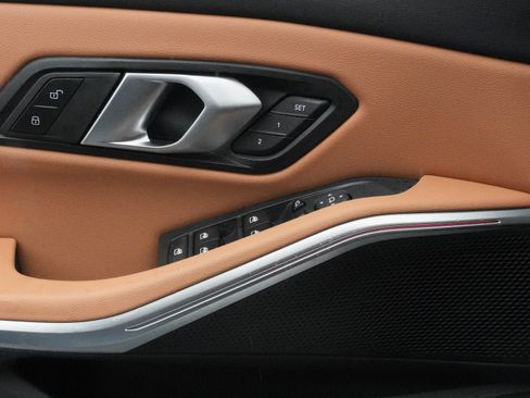 Certified 2025 BMW 330i Sedan image 15