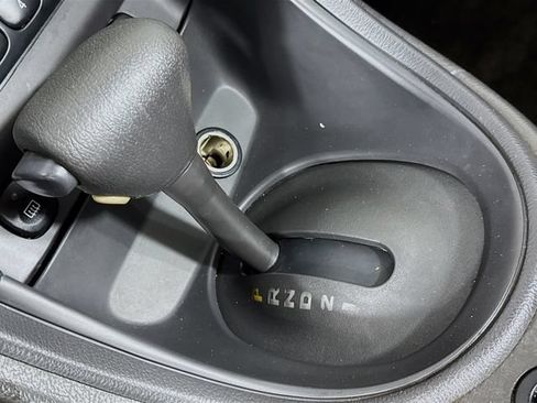 Used 2004 Ford Mustang Coupe RWD image 15