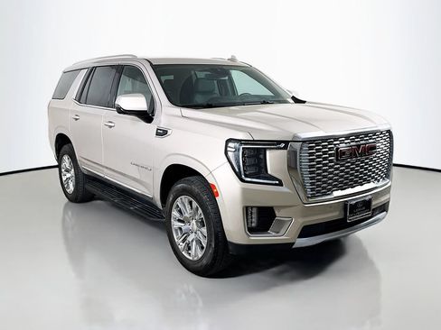 Used 2024 GMC Yukon Denali w/ LPO, Floor Liner Package AWD/4WD image 3
