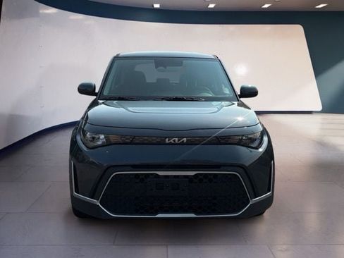 Used 2025 Kia Soul LX w/ LX Technology Package FWD image 8