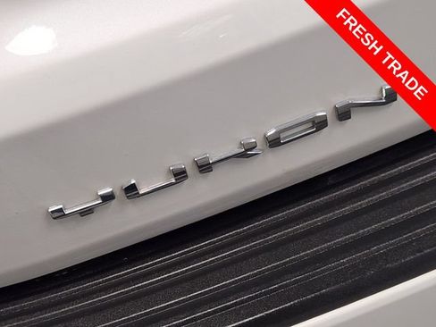 Used 2024 GMC Yukon XL Denali Ultimate AWD/4WD image 11