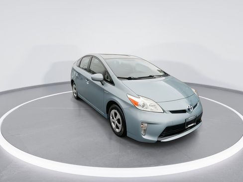 Used 2014 Toyota Prius Three image 25