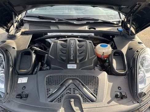 Used 2017 Porsche Macan S image 11