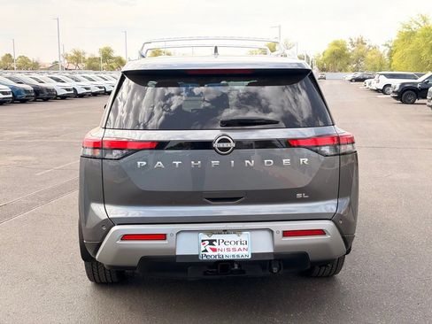 Used 2022 Nissan Pathfinder SL w/ SL Premium Package FWD image 5