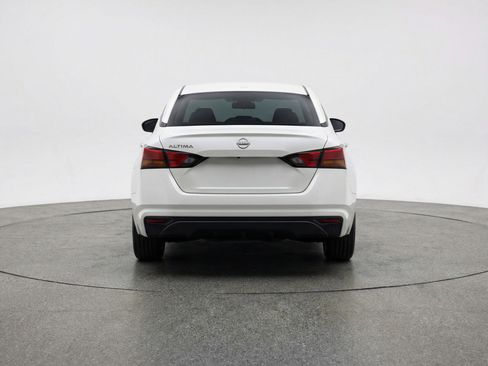 Used 2025 Nissan Altima 2.5 SV FWD image 7