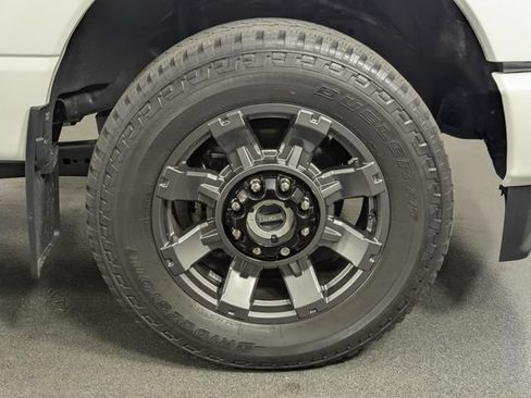 Used 2023 Ford F250 Lariat w/ Lariat Ultimate Package AWD/4WD image 11