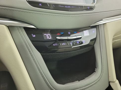 Used 2019 Cadillac XT5 Luxury image 28