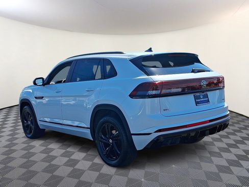 New 2026 Volkswagen Atlas Cross Sport SEL R-Line image 3