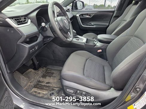 Used 2023 Toyota RAV4 SE AWD/4WD image 5
