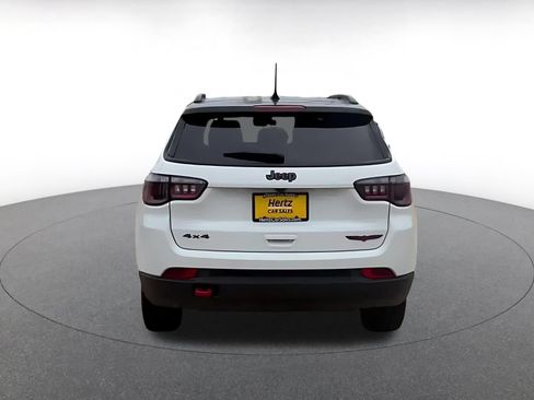 Used 2025 Jeep Compass Trailhawk AWD/4WD image 12