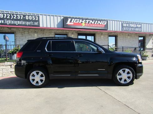 Used 2017 GMC Terrain SLE w/ Convenience Package FWD image 5