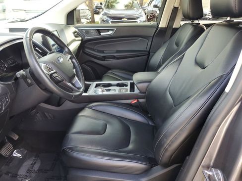 Used 2021 Ford Edge Titanium image 17