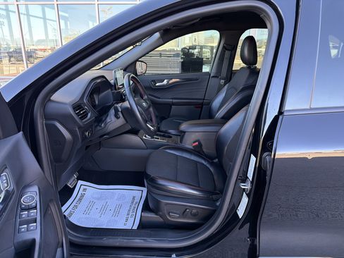 Used 2023 Ford Escape ST-Line AWD/4WD image 16