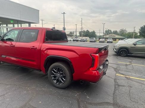 Used 2022 Toyota Tundra Platinum w/ Advanced Package AWD/4WD image 5