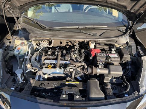 Used 2025 Nissan Versa SV FWD image 30