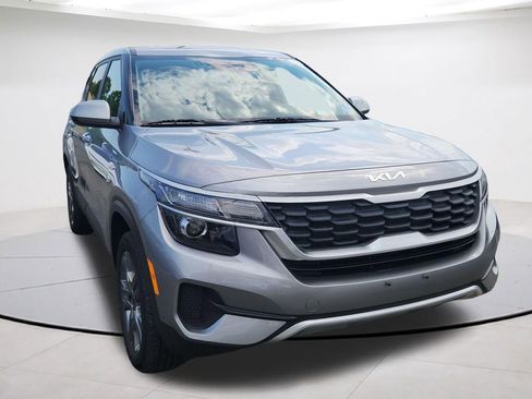 Certified 2022 Kia Seltos LX AWD/4WD image 1