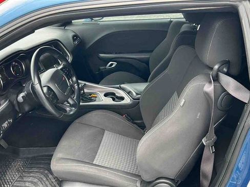 Used 2022 Dodge Challenger GT RWD image 9