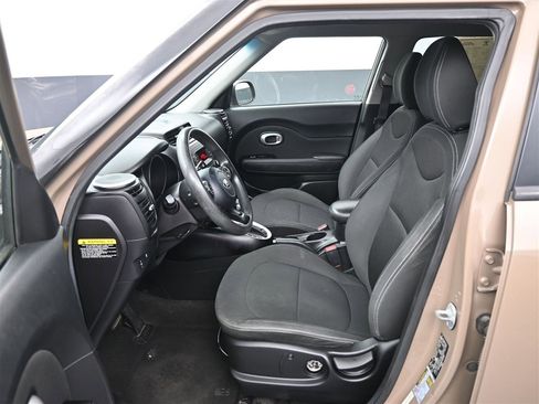 Used 2014 Kia Soul image 11