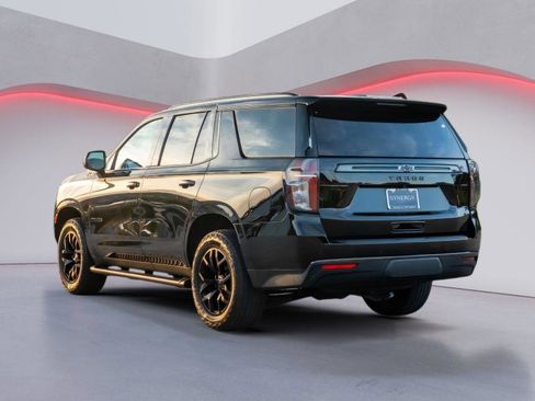 Used 2022 Chevrolet Tahoe Z71 w/ Luxury Package AWD/4WD image 7
